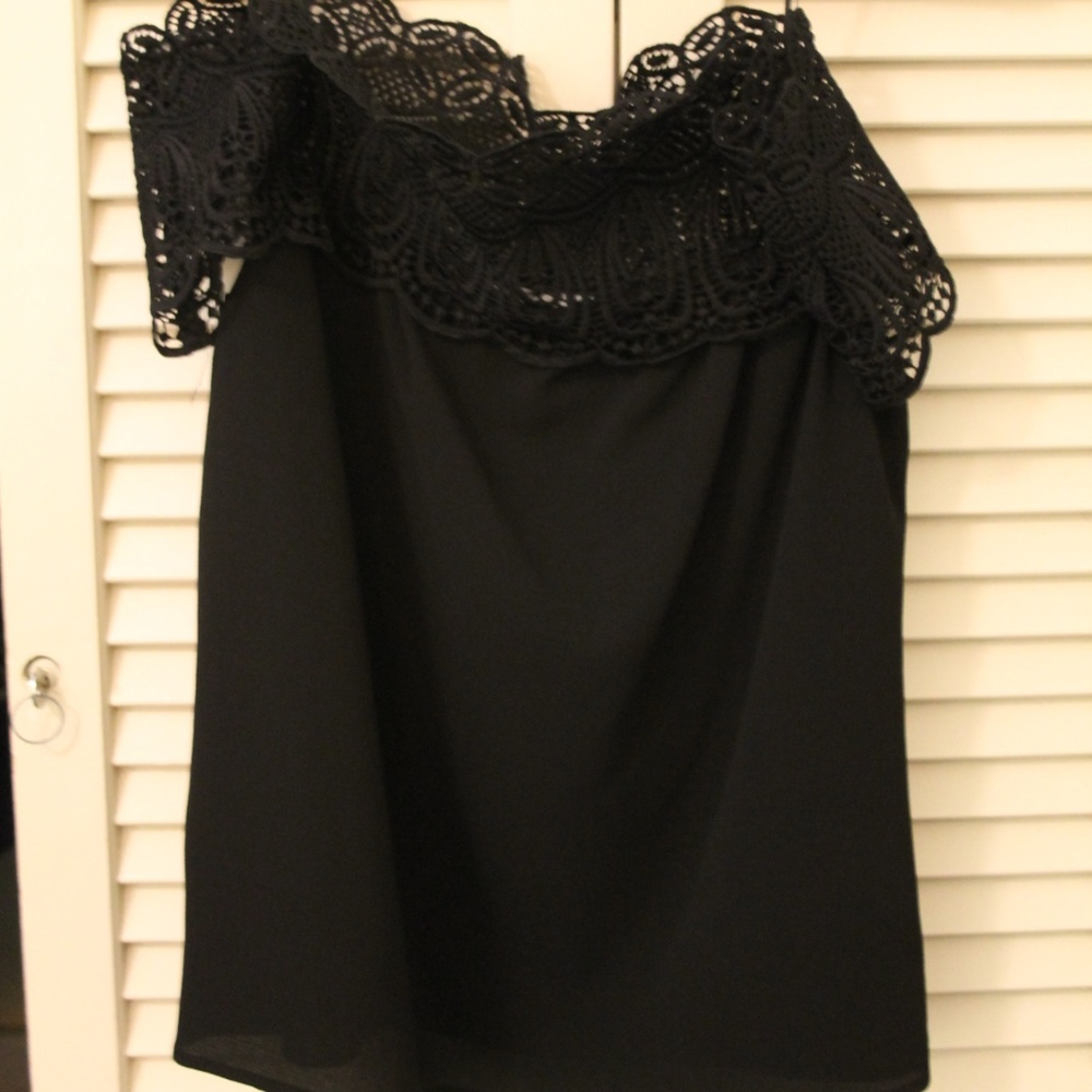 WAYF Off The Shoulder Black Top ** New with Tag